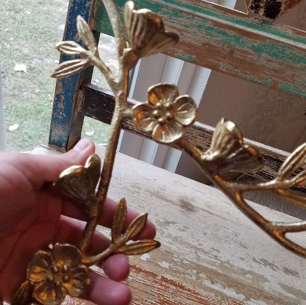 Distressed Flower Jewlery Holder Display